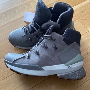 NWT Spyder Womens Hilltop mid hiker boot in grey